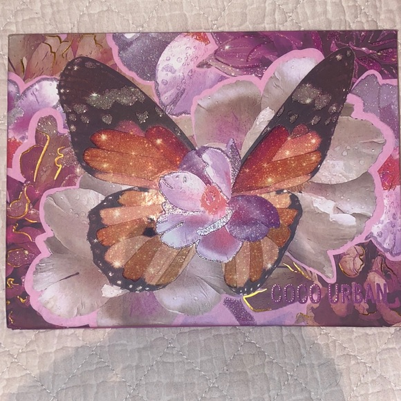 Other - Assorted eyeshadow palette tins in magnetic case